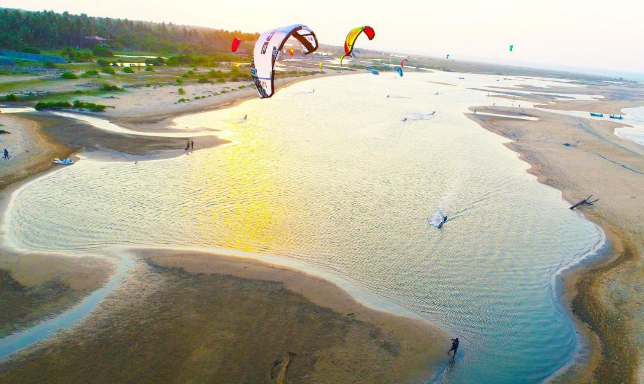 Blue Whale Resort&kite Surfing Kalpitiya